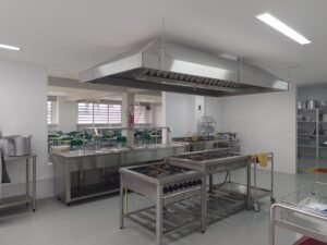 Sistema de exaustão completo para cozinha industrial — Russan Exaustores Rio de Janeiro coifas em inox para cozinhas industriais
